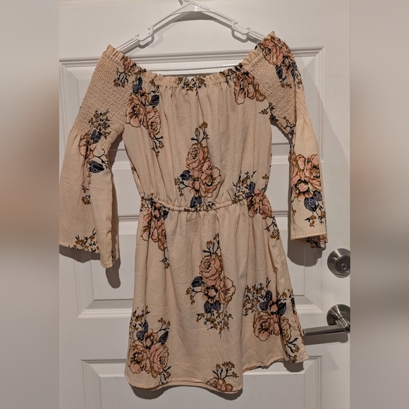 Feathers Floral Off-Shoulder Tunic - Cream and Pink - Picture 2 of 4